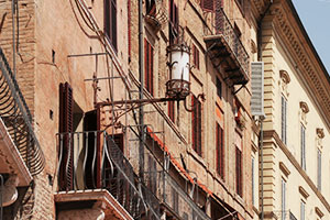 Hausfassade am Campo in Siena