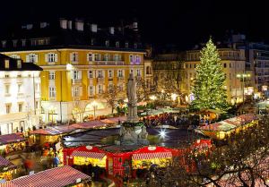weihnachtsmarkt-im-italienischen-bozen