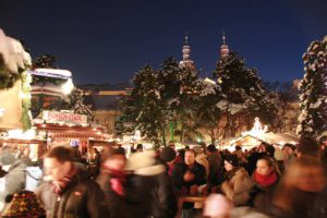 Wien Weihnachtsdorf im Alten AKH